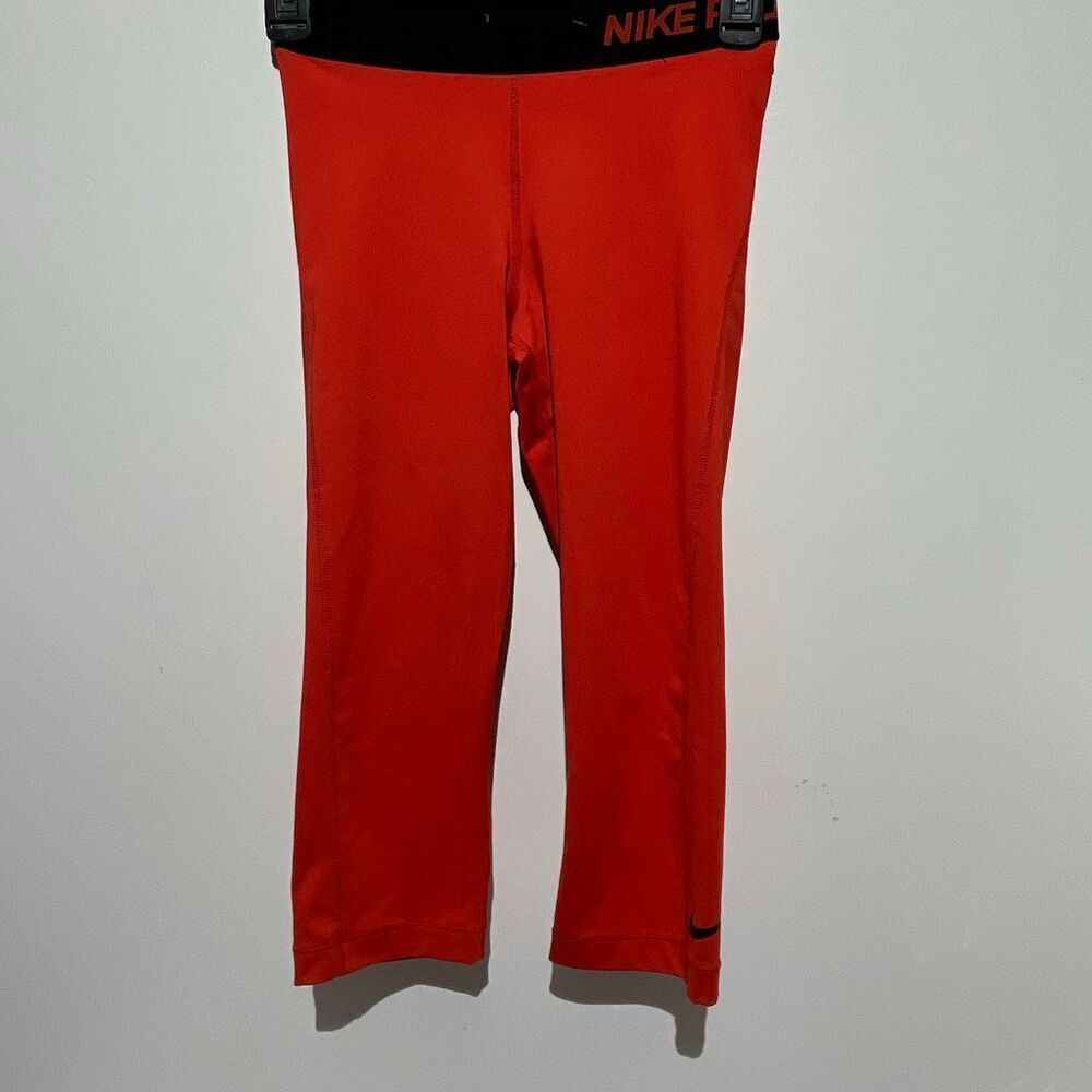 Nike Pro Dri-FIT Womens Red‎ Black Training Capri Leggings Small 589366-696